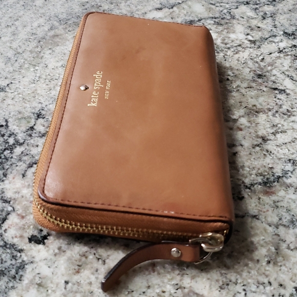 Kate Spade Continental Wallet - Picture 5 of 16